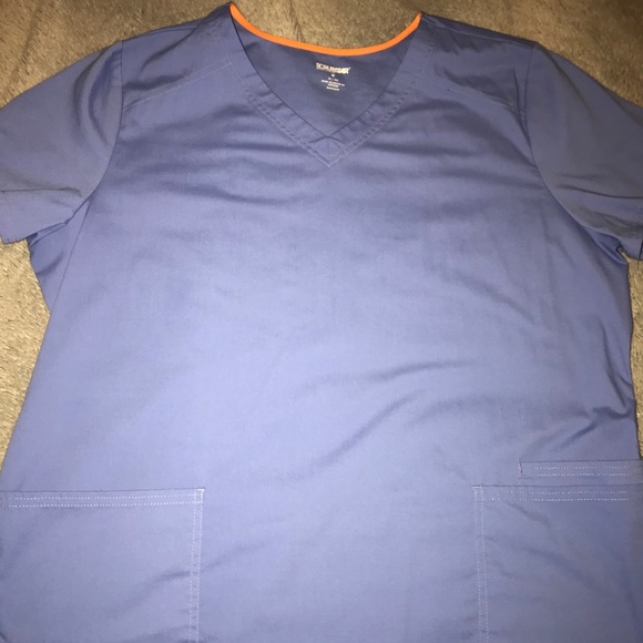 New scrub set/ pockets/draw strings 😷🌎 - Picture 1 of 6